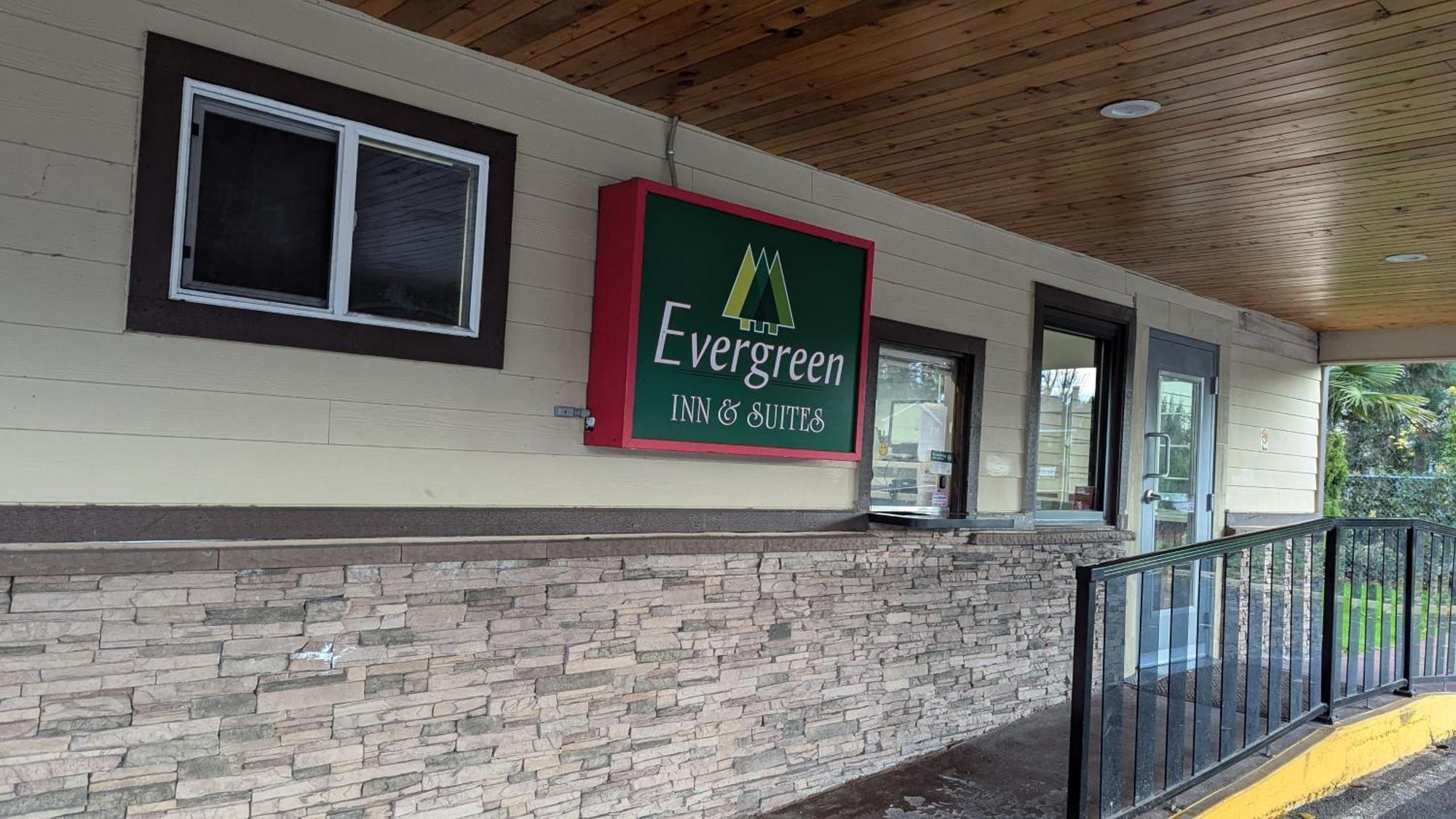 Evergreen Inn & Suites Portland (Adults Only) Zewnętrze zdjęcie